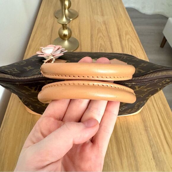 ✅AUTHENTIC✅LOUIS VUITTON ALMA PM - Picture 12 of 16